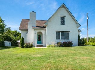 10971 Old Cox Pike, Bon Aqua, TN 37025