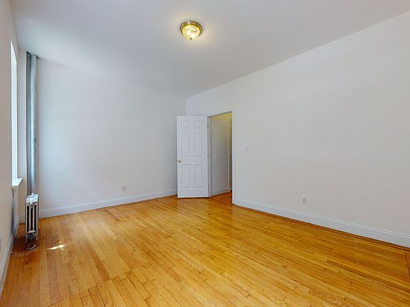 4th image of 43-10 44th St #1H