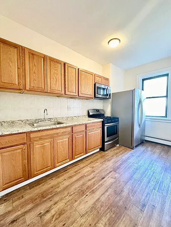 3 BR in Crown Heights