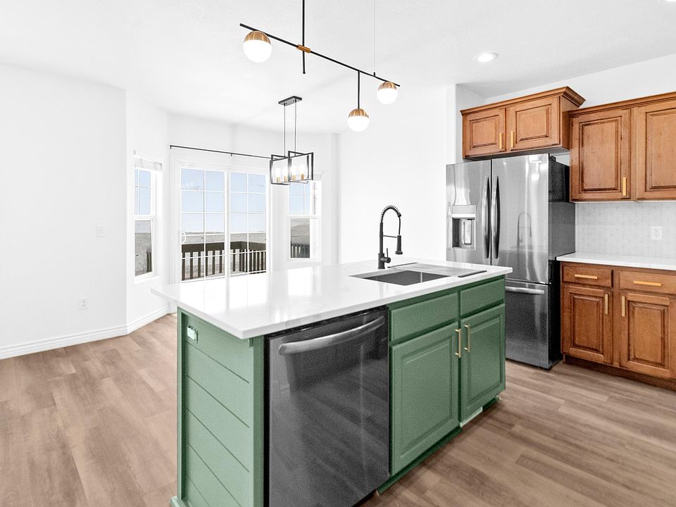Kitchen with brand new appliances
