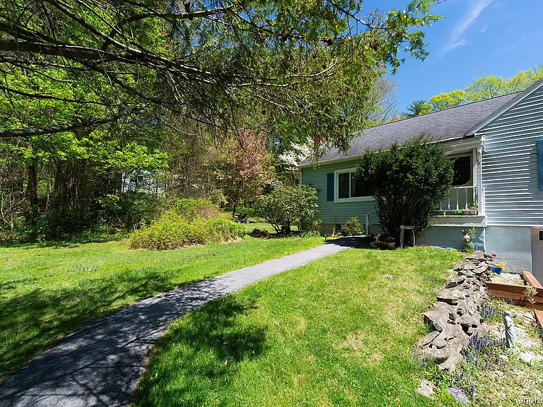 21 Van Dam Rd — Photo 27