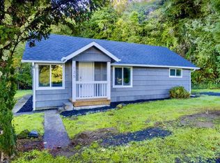 135 SW Cedar St, Waldport, OR 97394