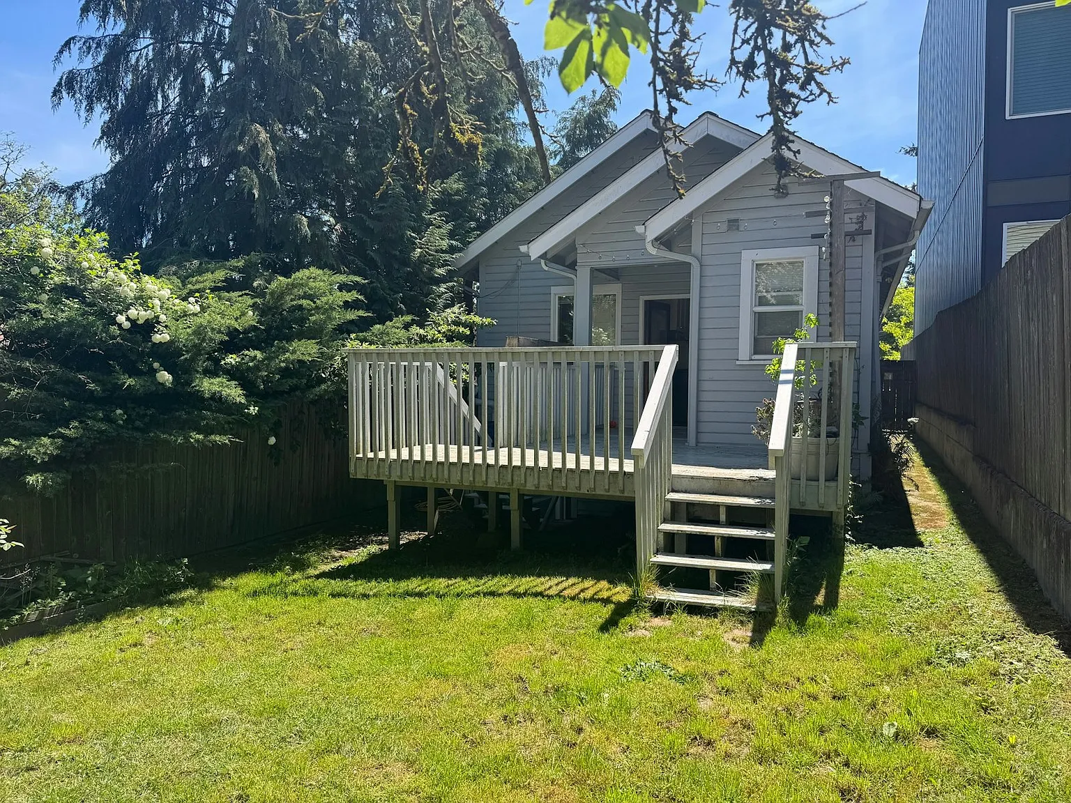 2848 SW Adams Street — Photo 2