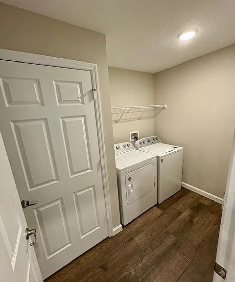 202 SW Aldoro Pl — Photo 23