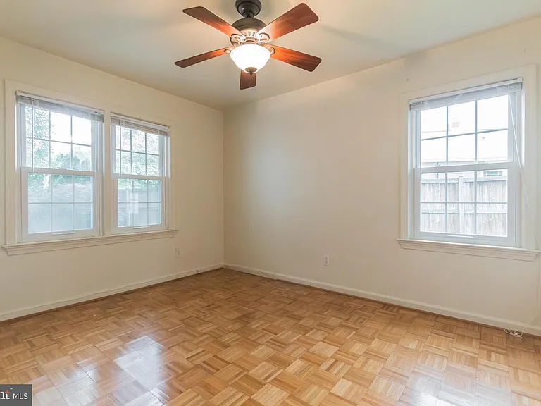 9702 Bellevue Dr — Photo 24