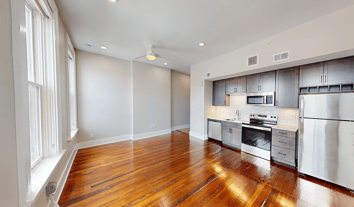 Floor plan 116 W Elder Street 302