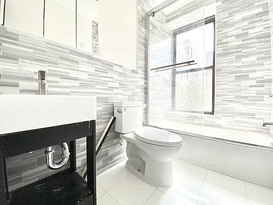 Rented by Voro NYC | media 11