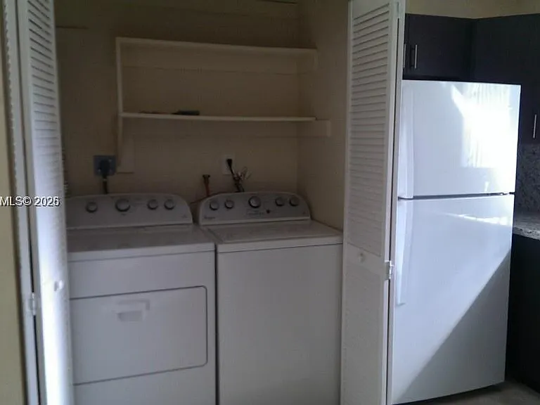 18223 Oleta Dr #18223 — Photo 11