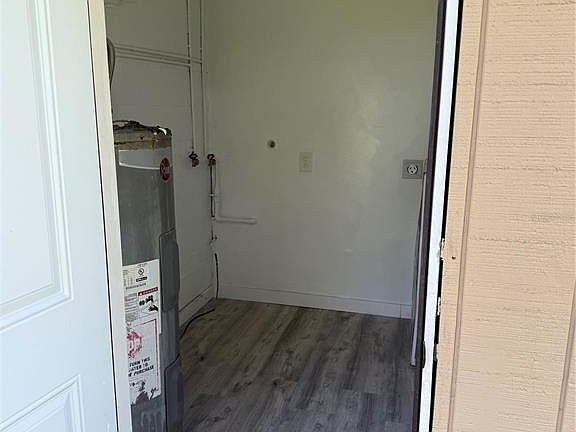 5th image of 305 ANN STREET
