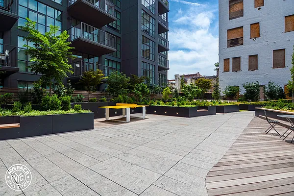 Rented by MySpaceNYC | media 26