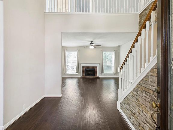 4th image of 13635 Treebank Ln
