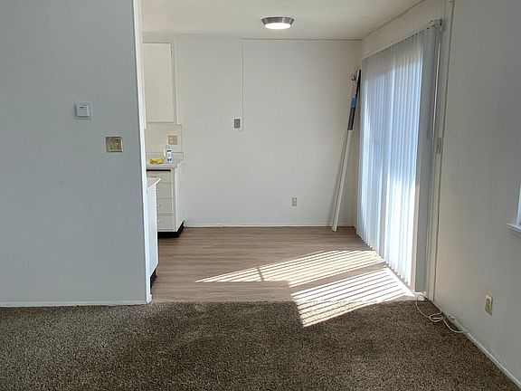 Living room to dine-in kitchen