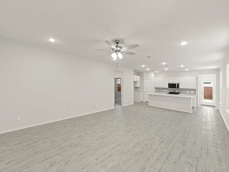 3311 Dahlia Dr — Photo 4
