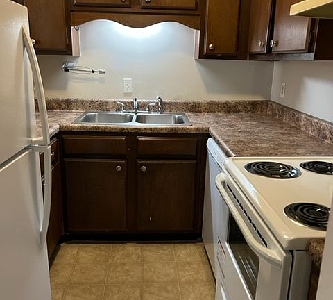 4th image of 601 Boyd Mill Ave Unit Q7
