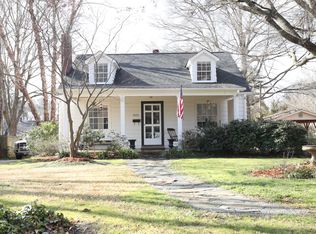 3122 Barnhill Dr, Charlotte, NC 28205