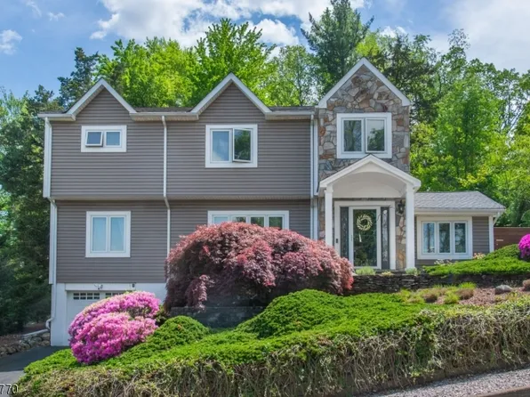 39 Macopin Ave, Riverdale Boro, NJ 07457