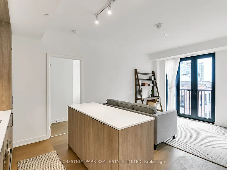 123 Portland St #608 — Photo 6