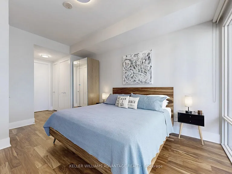 29 Queens Quay E #401 — Photo 20