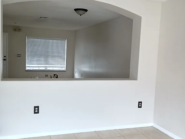 1241 Sandbrook Dr — Photo 3