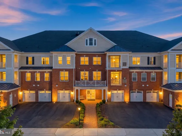 21007 Rocky Knoll Sq APT 205, Ashburn, VA 20147