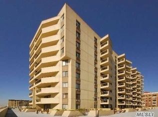 360 Shore Rd APT 2N, Long Beach, NY 11561
