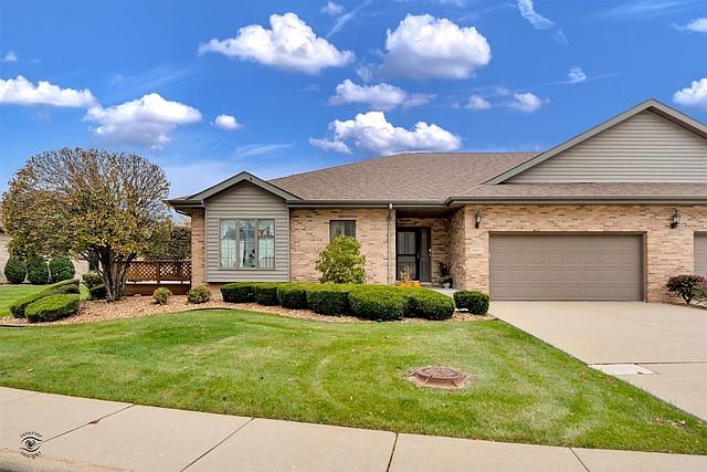 1st image of 9377 Fox Run Cir #36A
