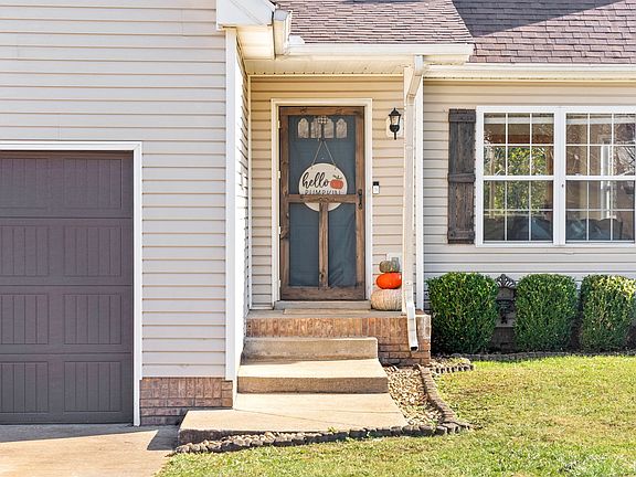 3rd image of 1322 Venessa Dr