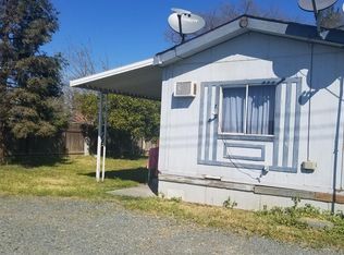 374 N Maple St, Pixley, CA 93256