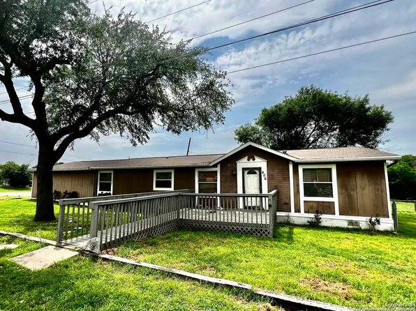 406 S Apperson, Karnes City, TX 78118