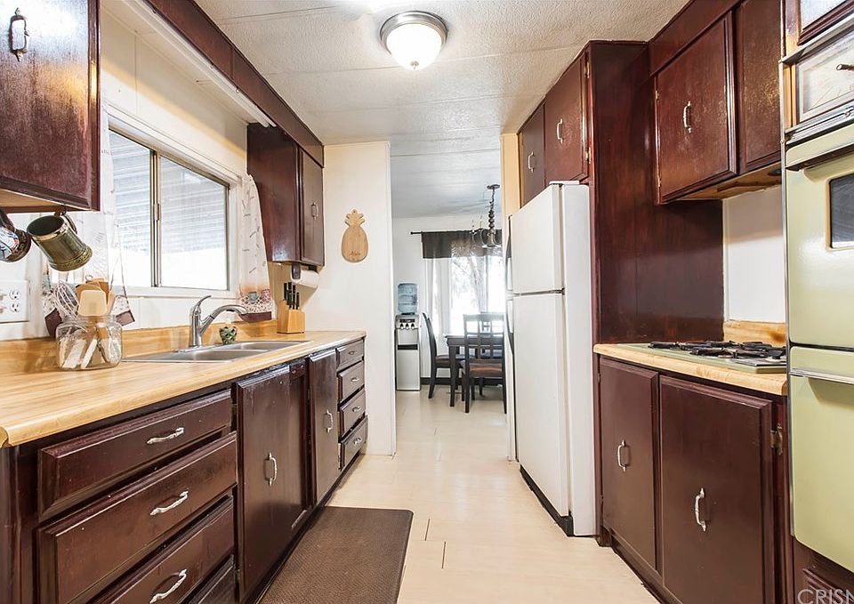 2nd image of 10811 Columbus Ave Unit 2