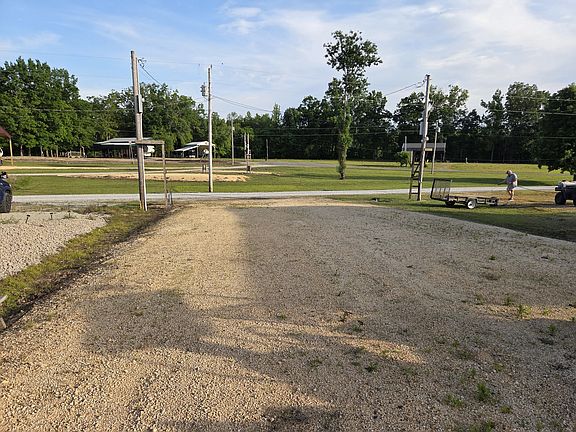 4th image of 1039 River Front Dr