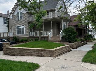 1803 N Astor St #A, Milwaukee, WI 53202