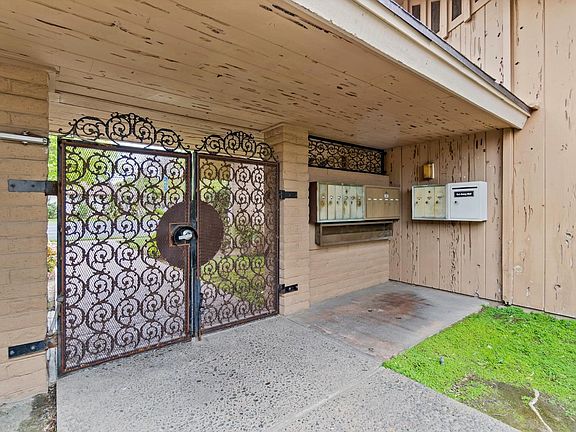 4th image of 3757 N Fruit Avenue #C