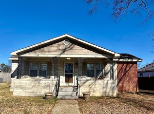 703 E 2nd St, Tuscumbia, AL 35674