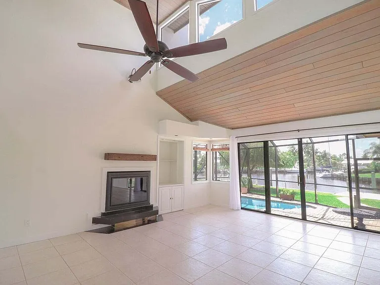 1694 SW Boatswain Pl — Photo 16