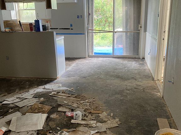 3rd image of 7208 Meadowlark Ln