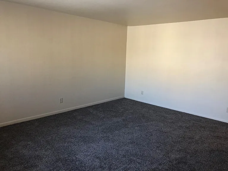 1100 Center Ave #303 — Photo 4