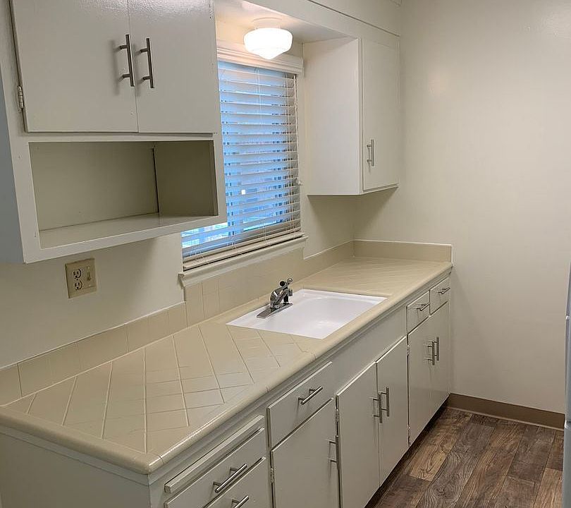 1st image of 2680 26th St APT 03