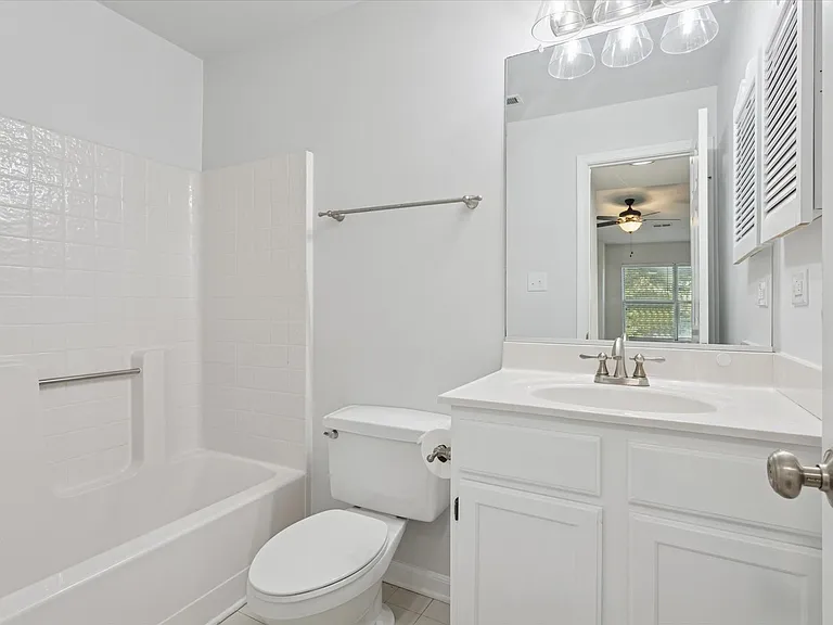 1563 N King St #105 — Photo 21