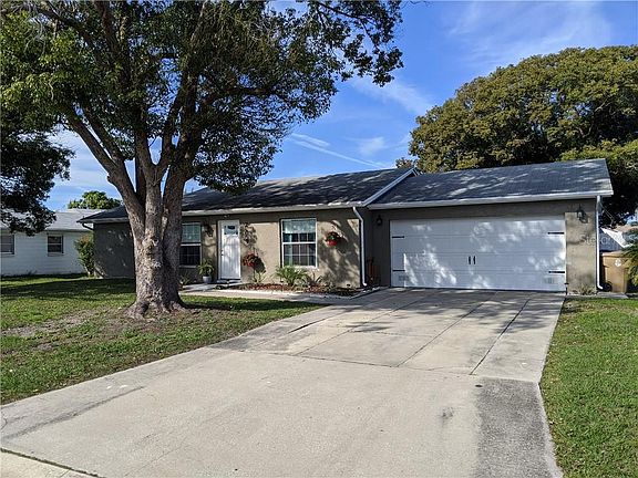 2nd image of 209 La Paz Dr