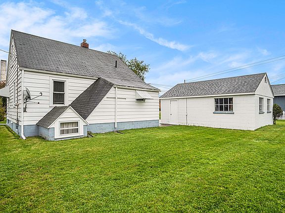 5th image of 2851 McCracken St