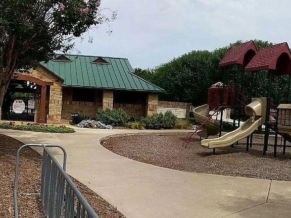 4th image of 217 Double Eagle Dr