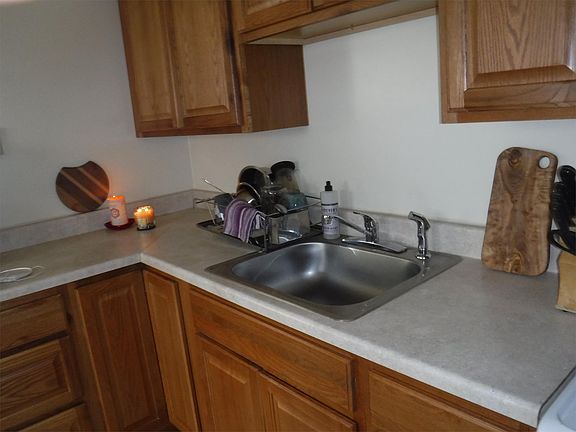 4th image of 123 Early St