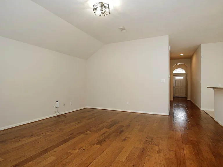 15938 Cottage Ivy Cir — Photo 9
