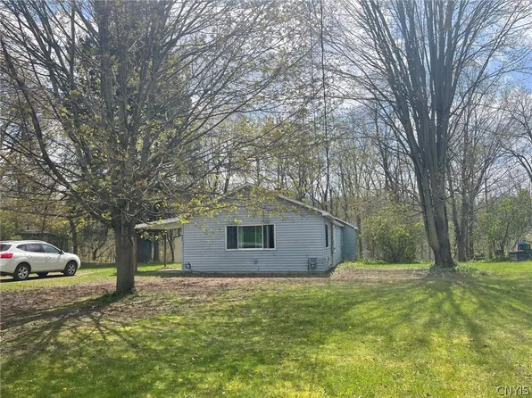 3880 Sconondoa Rd, Oneida, NY 13421