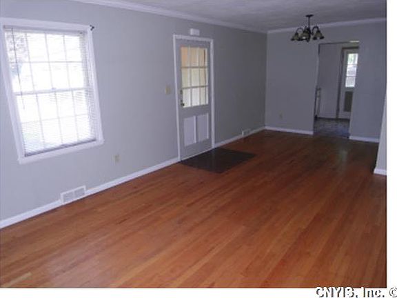 3rd image of 103 Waterbury Dr