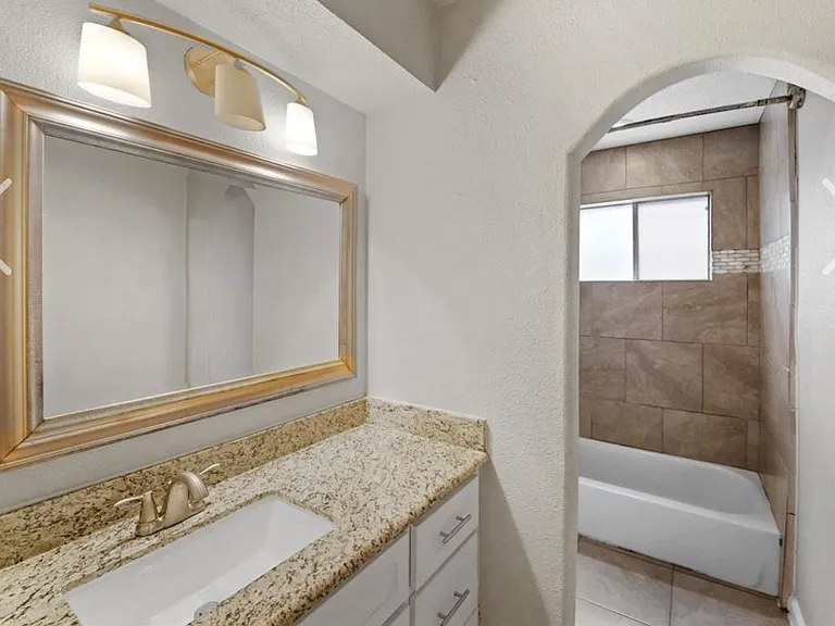 5923 Bent Bough Ln — Photo 7