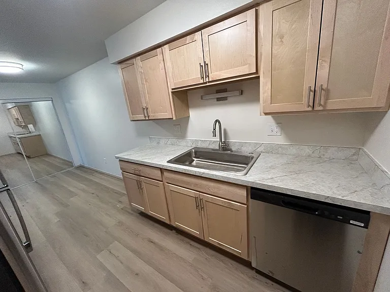 2323 Woodrow Ct — Photo 6