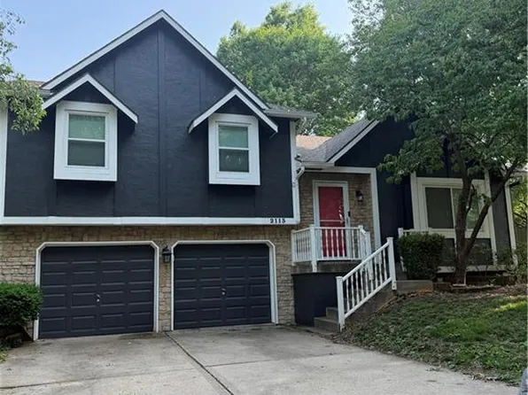 2113 SE 2nd Ter, Lees Summit, MO 64063