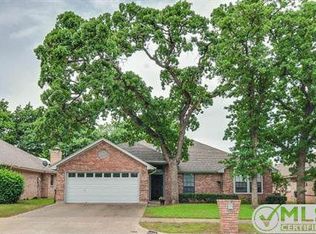 1025 Hunter Ridge Dr, Arlington, TX 76013